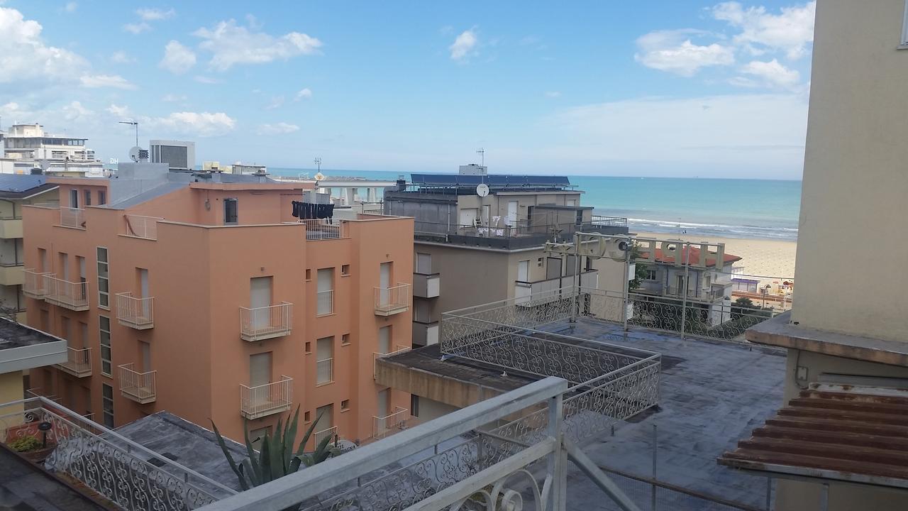 Hotel Pecci Rimini Kültér fotó