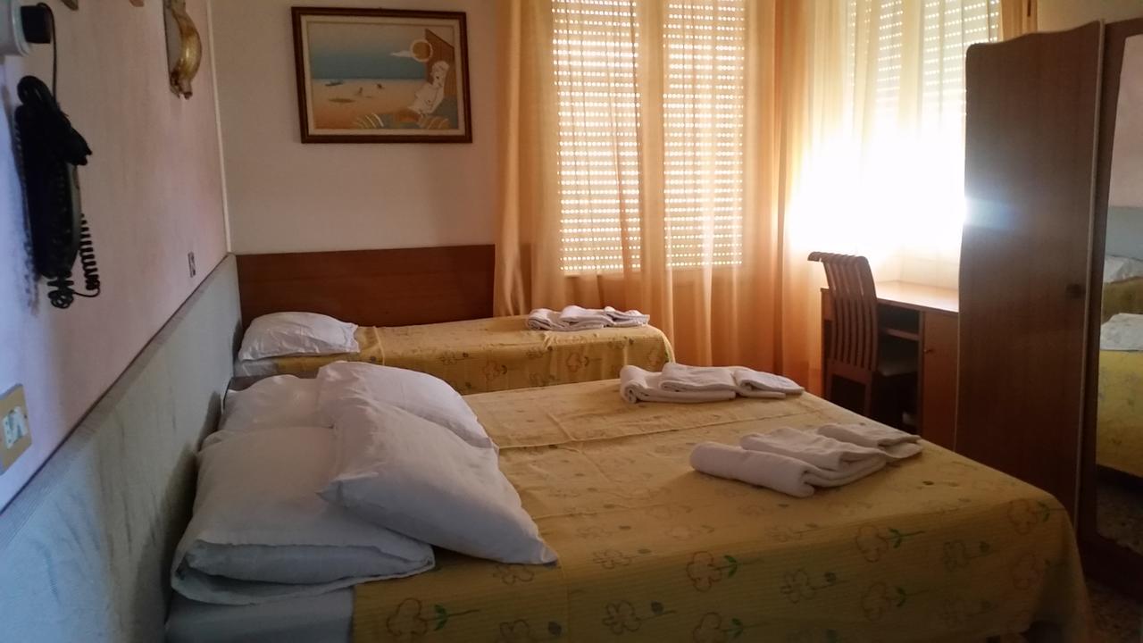 Hotel Pecci Rimini Kültér fotó